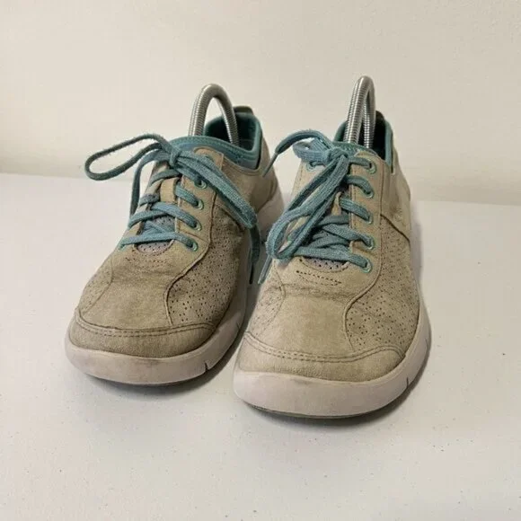 Dansko Elise Gray Genuine Leather Lace Up Sneakers 4401242400 - Picture 3 of 9